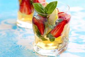 Strawberry-Basil-Water-1